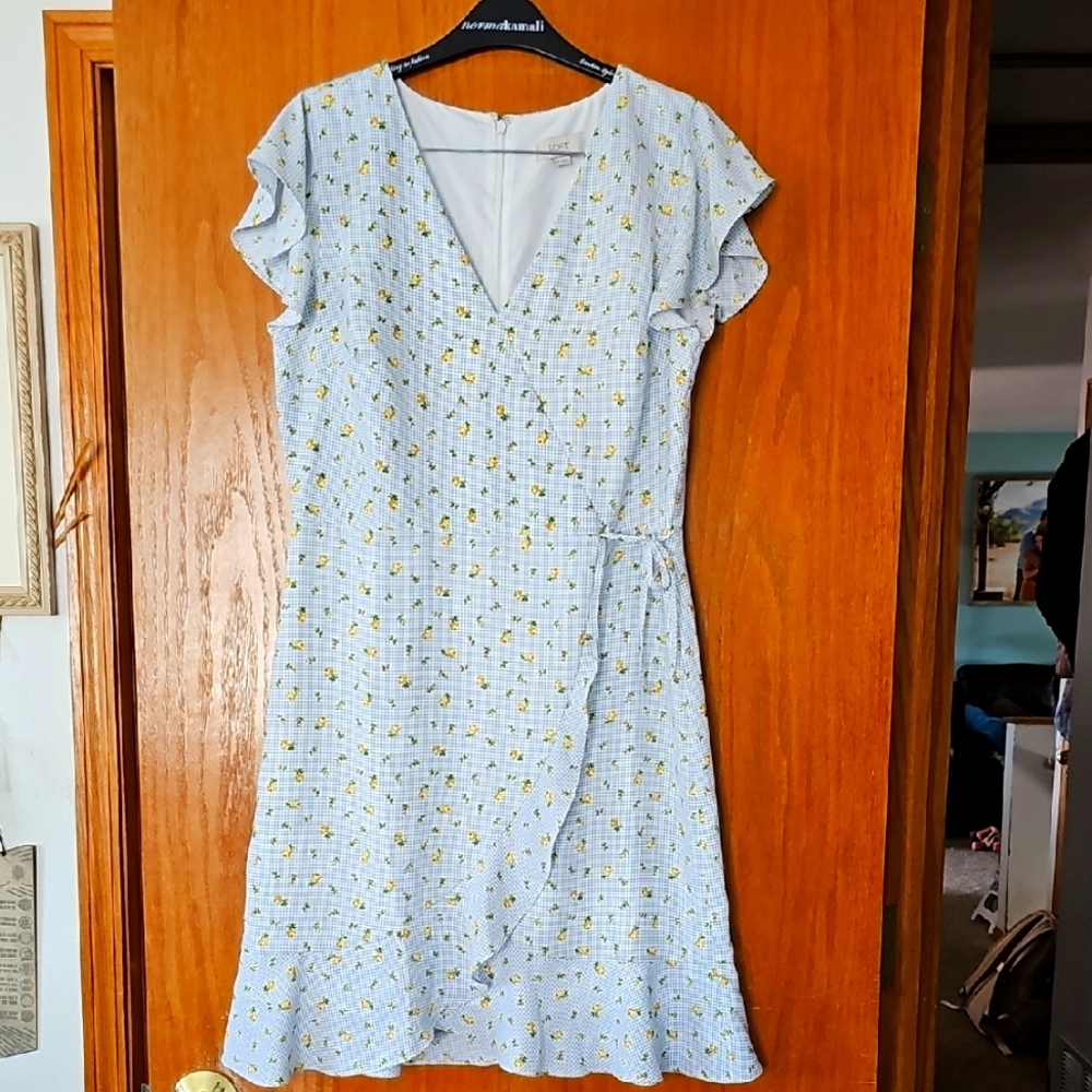 LOFT Outlet Floral Wrap Dress in Blue Gingham Wuth Yellow Rose Size 8